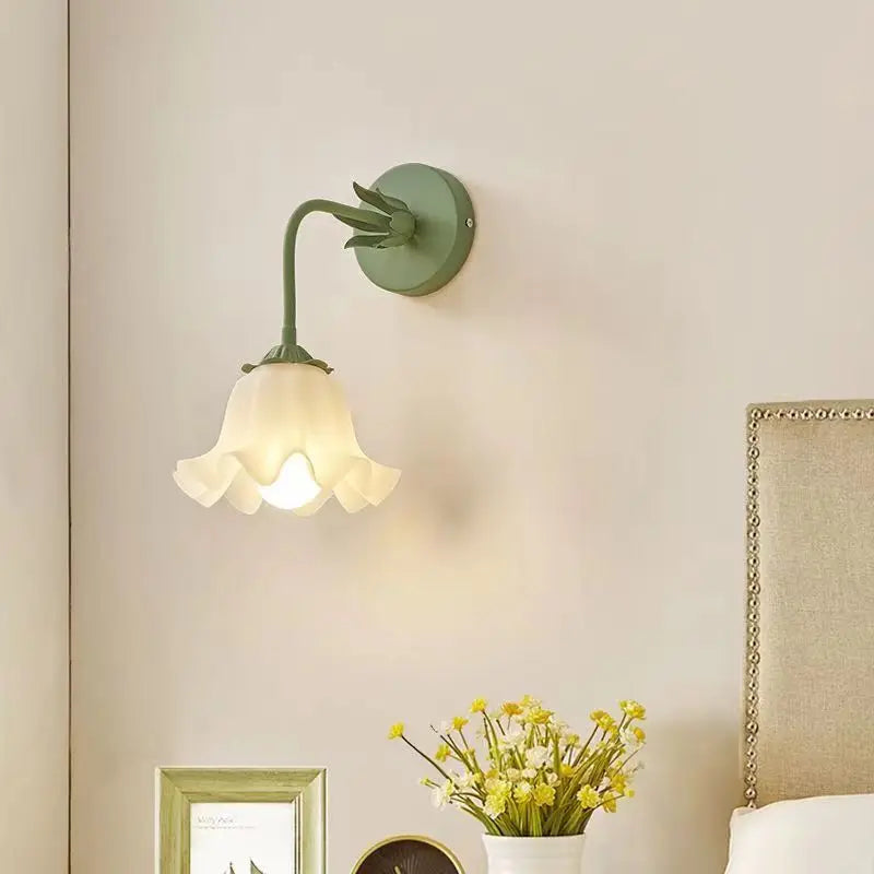 FrenchBloom Bedroom Wall Lamp | Wall Lamp | Led | glass/metal | 20V | Elegant Wall Illumination