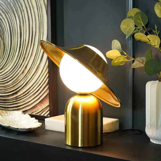 LuxaGlam Golden Table Lamp Stylish | Table Lamp | metal | Sleek Table Accent