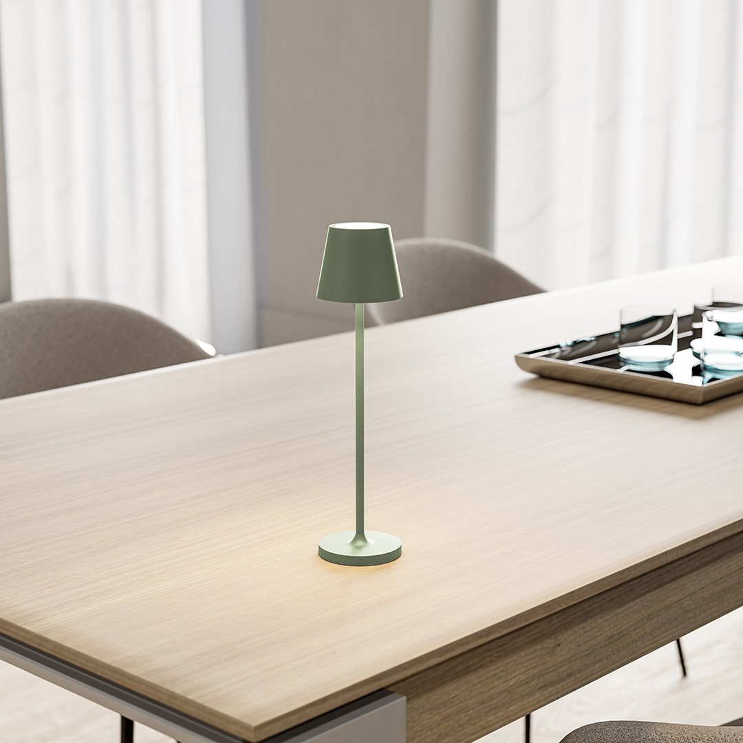 NOVA Table lamp | Table Lamp | LED | Sleek Table Accent