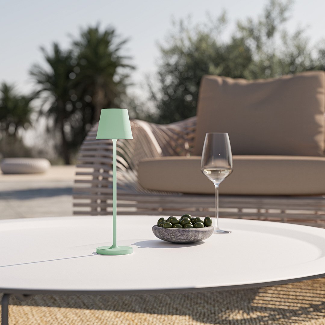 NOVA Table lamp | Table Lamp | LED | Sleek Table Accent