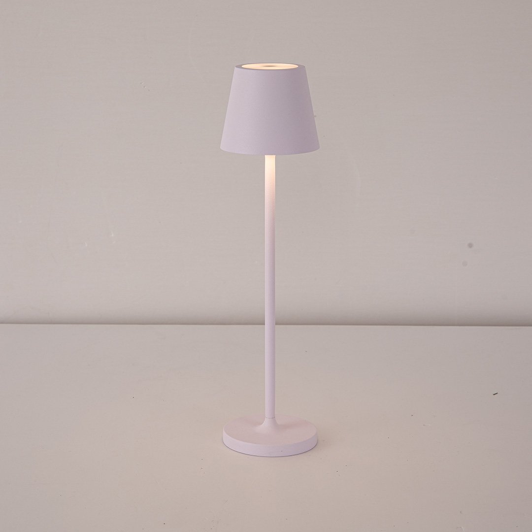 NOVA Table lamp | Table Lamp | LED | Sleek Table Accent