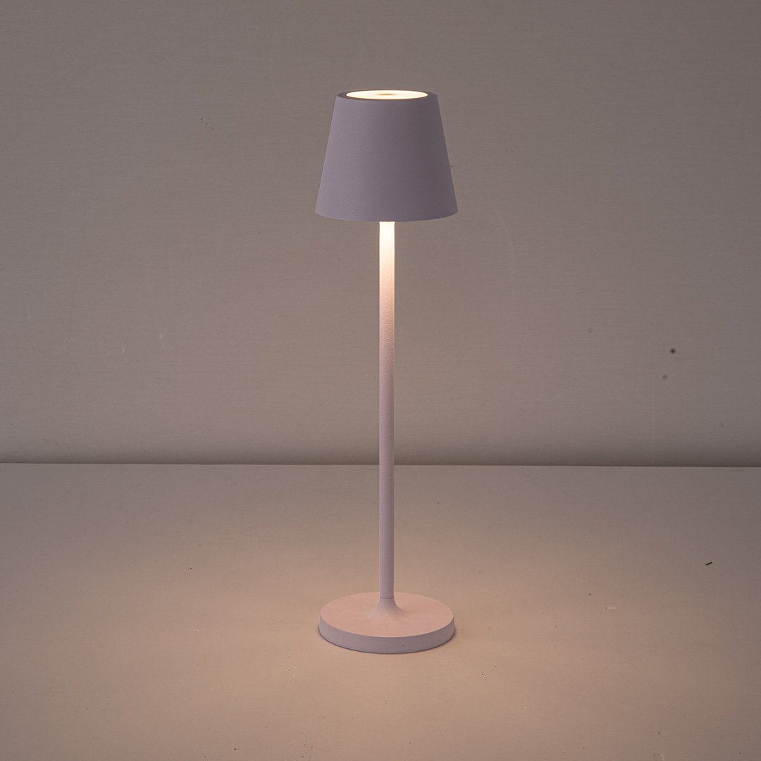 NOVA Table lamp | Table Lamp | LED | Sleek Table Accent