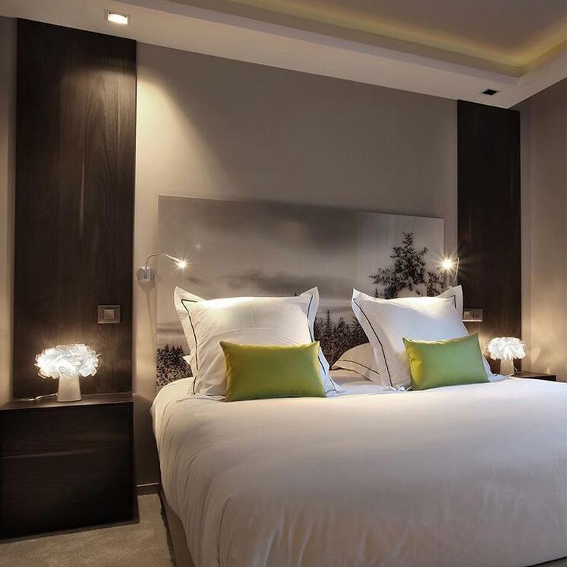 Florivis Artistic Flower Table Lamp | Table Lamp | LED | metal/PVC | 220-240V/110-120V | Sleek Table Accent