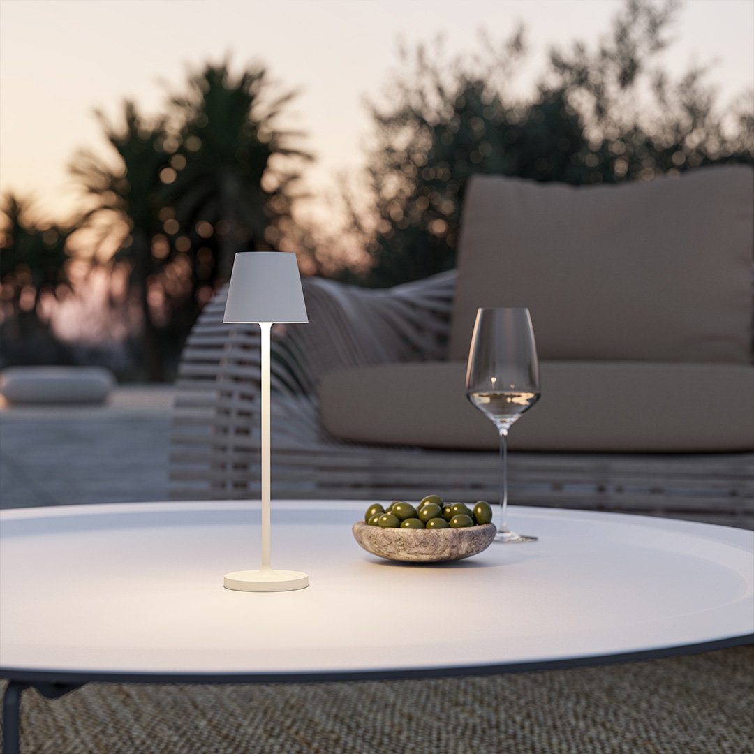 NOVA Table lamp | Table Lamp | LED | Sleek Table Accent